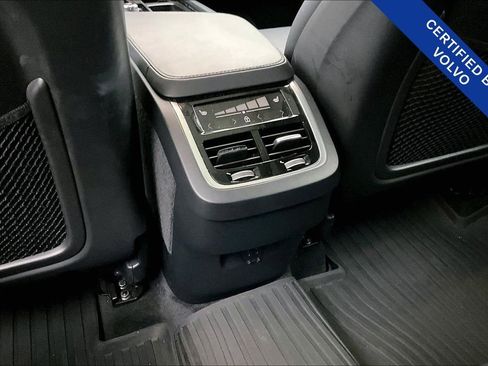 Used 2024 Volvo XC90 B5 Core w/ Protection Package Premier image 32