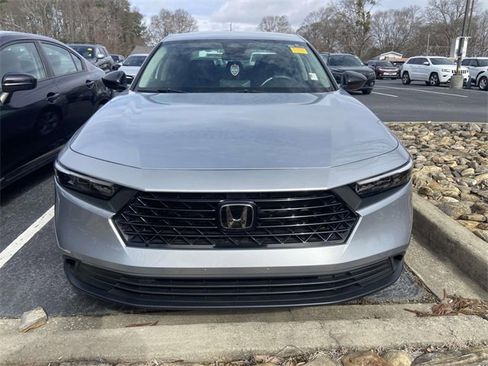 Used 2025 Honda Accord LX image 2