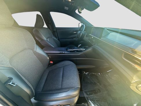 Used 2023 Toyota Crown XLE image 30