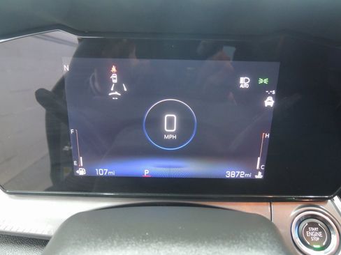 Used 2025 Chevrolet Trax ACTIV w/ Sunroof Package image 13