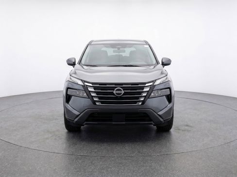 Used 2025 Nissan Rogue SV AWD/4WD image 2