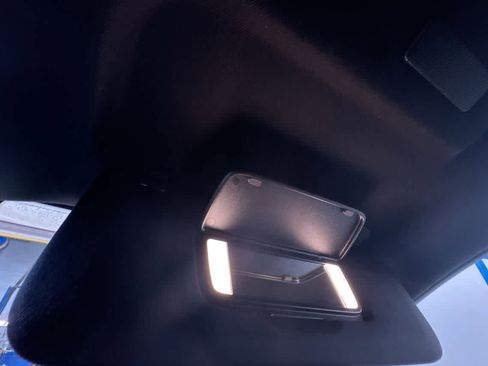 Used 2025 Chevrolet Traverse LT image 34