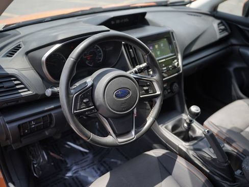 Used 2018 Subaru Crosstrek 2.0i Premium AWD/4WD image 9