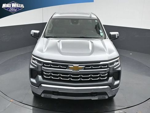 Used 2025 Chevrolet Silverado 1500 LTZ w/ LTZ Premium Package AWD/4WD image 10