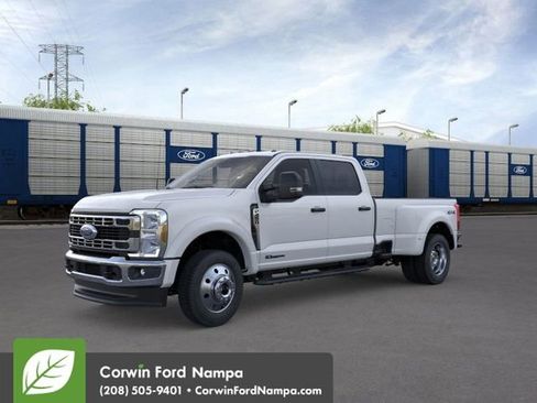 New 2026 Ford F450 XLT image 2