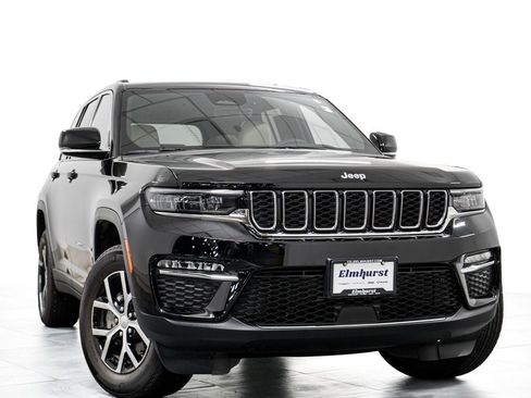 Used 2025 Jeep Grand Cherokee Limited AWD/4WD image 3