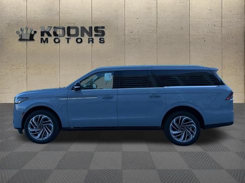 New 2026 Lincoln Navigator L Reserve AWD/4WD image 4