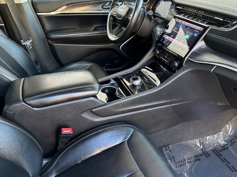 Certified 2022 Jeep Grand Cherokee Limited image 19