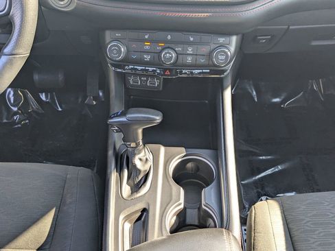 Used 2023 Dodge Durango GT image 32