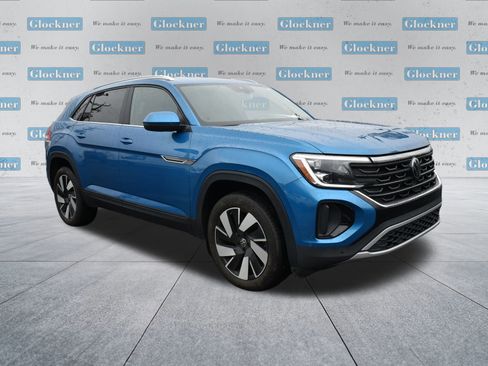 Used 2024 Volkswagen Atlas Cross Sport SE image 3