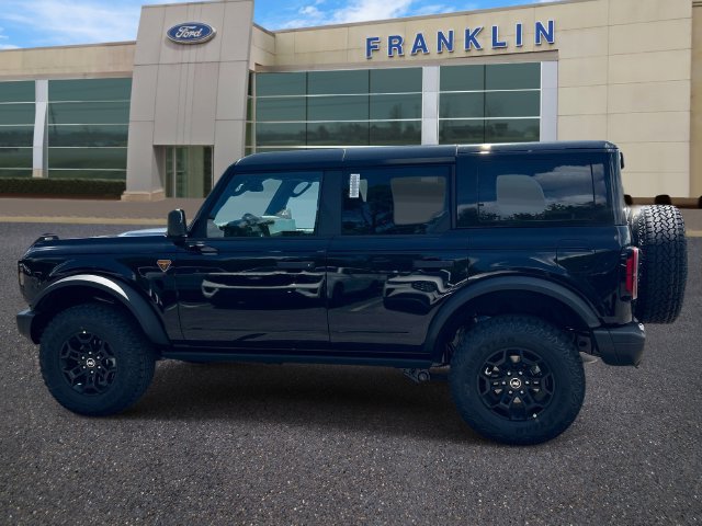 New 2026 Ford Bronco Badlands w/ Black Appearance Package AWD/4WD image 4