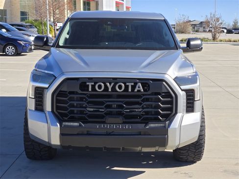 Used 2022 Toyota Tundra SR5 w/ SR5 Convenience Package image 8