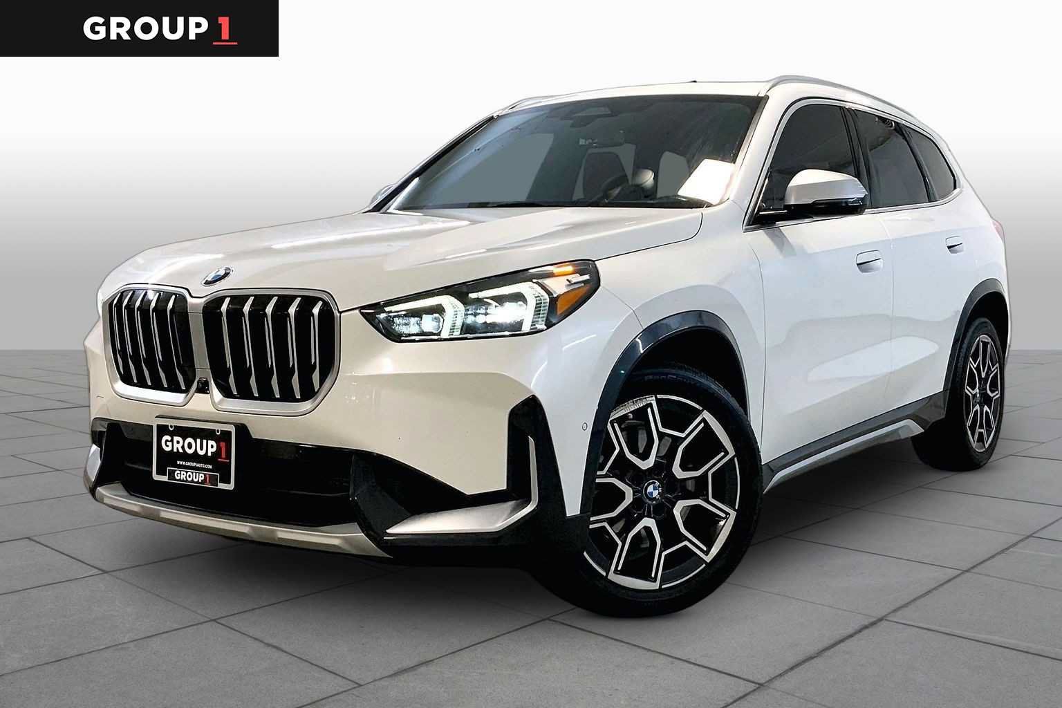 Used 2023 BMW X1 xDrive28i AWD/4WD image 1
