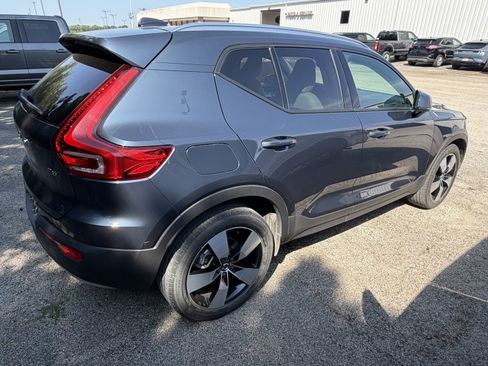 Used 2021 Volvo XC40 T5 Momentum w/ Premium Package AWD/4WD image 14