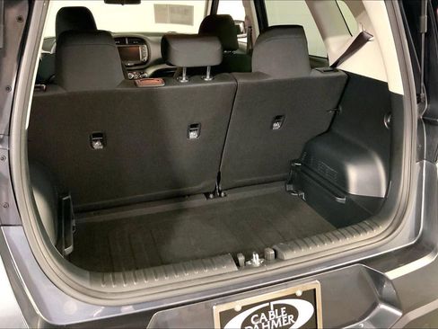Certified 2025 Kia Soul LX w/ LX Technology Package FWD image 4