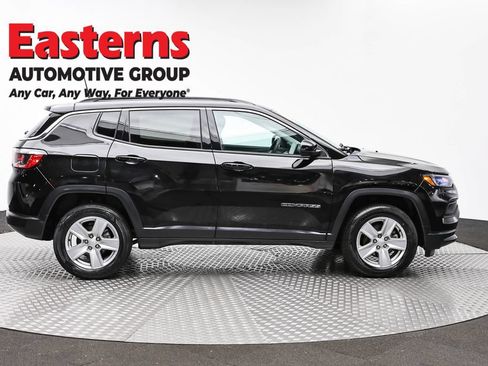 Used 2022 Jeep Compass Latitude AWD/4WD image 4