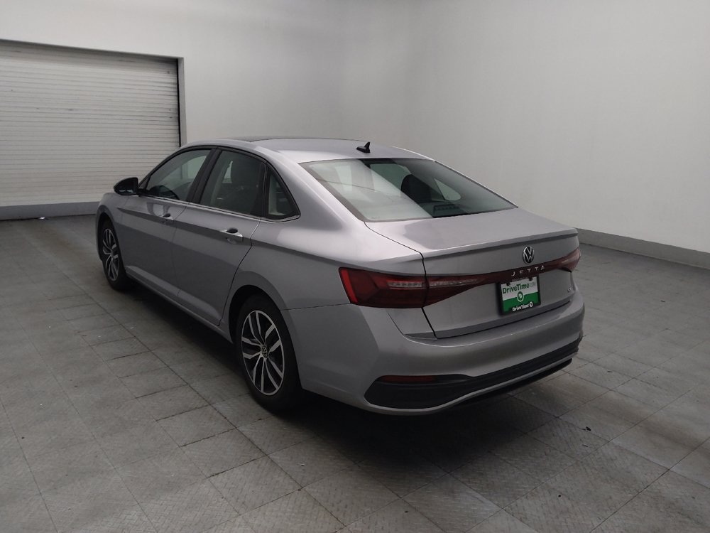 Used 2025 Volkswagen Jetta SE FWD image 5