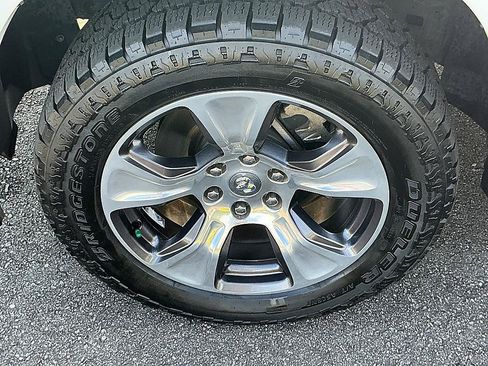 Used 2022 RAM 1500 Laramie AWD/4WD image 10