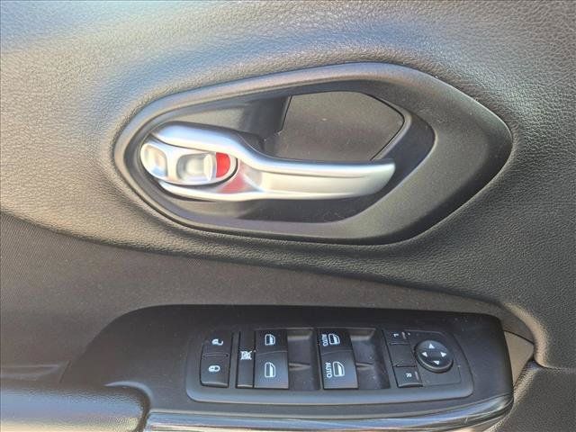 Used 2014 Jeep Cherokee Latitude FWD image 8