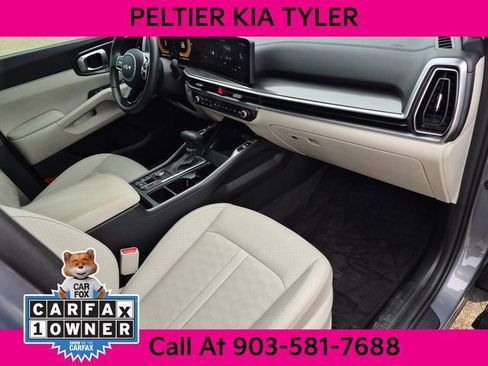 Certified 2025 Kia Sorento S w/ Panoramic Sunroof Package FWD image 11