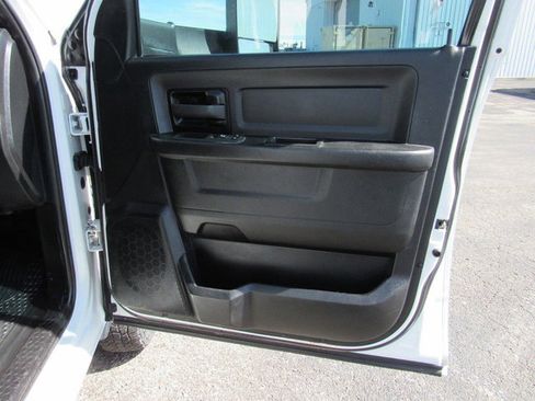 Used 2022 RAM 3500 Tradesman w/ Chrome Appearance Group AWD/4WD image 11