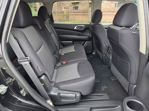 Used 2019 Nissan Pathfinder SV AWD/4WD image 15