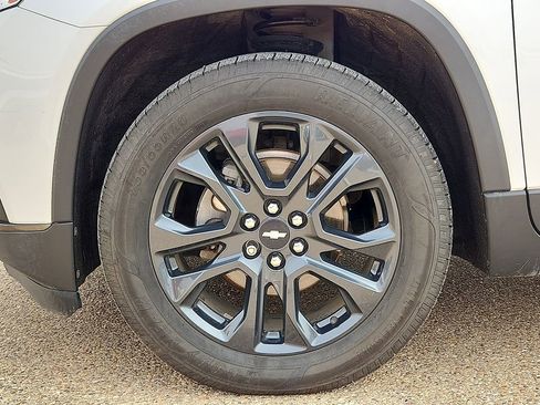 Used 2019 Chevrolet Traverse RS FWD image 14