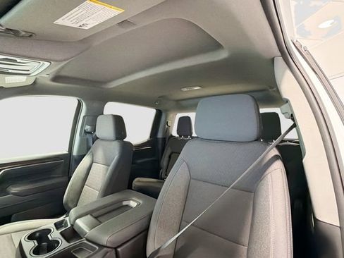 New 2026 GMC Sierra 1500 Elevation image 18