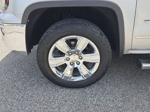 Used 2018 GMC Sierra 1500 SLT AWD/4WD image 26