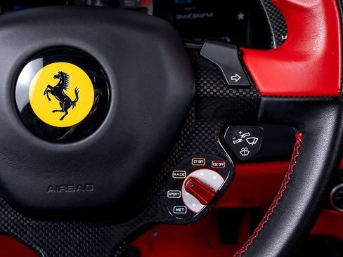 Used 2019 Ferrari 488 Spider image 36