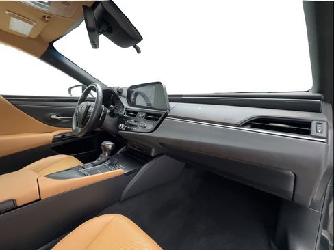 Used 2022 Lexus ES 250 w/ Accessory Package AWD/4WD image 33