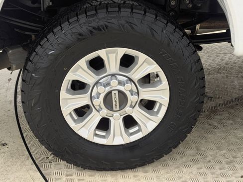 Certified 2022 Ford F250 XLT w/ FX4 Off-Road Package image 11