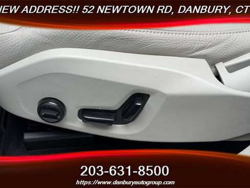 Used 2025 Volvo XC60 B5 Plus w/ Protection Package Premier AWD/4WD image 15
