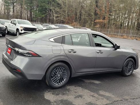 New 2026 Nissan Sentra SV w/ SV Convenience Package FWD image 3