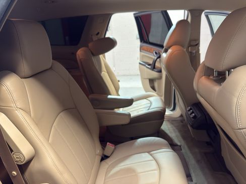 Used 2011 Buick Enclave CXL w/ Trailering Provision Package FWD image 23