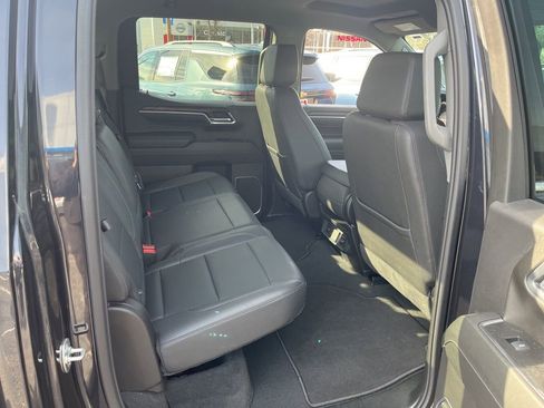 Used 2025 GMC Sierra 1500 SLT image 47