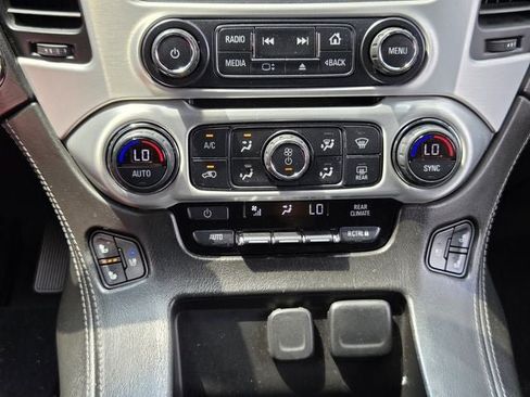 Used 2020 GMC Yukon XL SLT AWD/4WD image 23