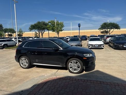 Used 2018 Audi Q5 2.0T Premium Plus w/ Premium Plus Package AWD/4WD image 3