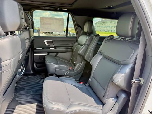 New 2026 Ford Expedition Max Platinum w/ Stealth Appearance Package AWD/4WD image 12