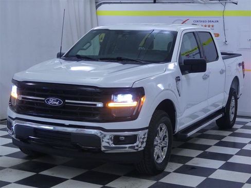 Used 2025 Ford F150 XLT w/ Equipment Group 301A Standard AWD/4WD image 4