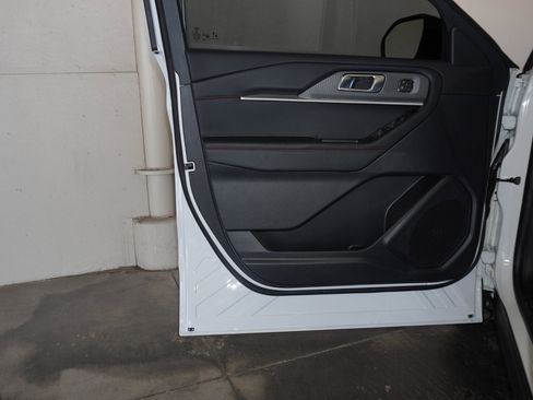 New 2026 Ford Explorer ST-Line w/ ST-Line Street Pack image 35