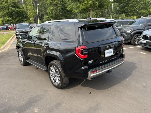 Used 2025 Toyota 4Runner Limited AWD/4WD image 7