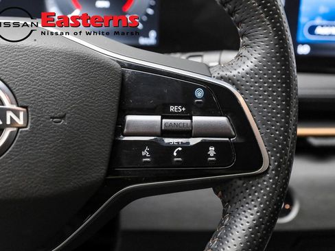 Used 2023 Nissan Ariya FWD image 40