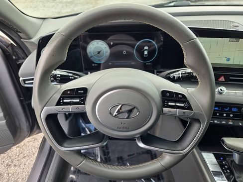 Used 2023 Hyundai Elantra SEL w/ Convenience Package FWD image 39