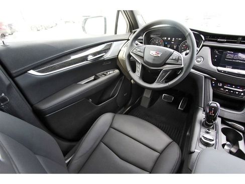 New 2024 Cadillac XT5 Sportv w/ Technology Package image 8