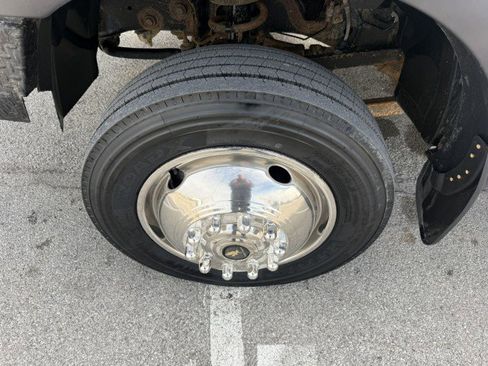 Used 2017 RAM 4500 Tradesman w/ Chrome Appearance Group image 13