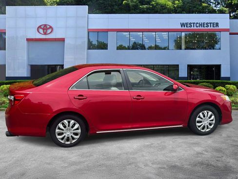 Used 2012 Toyota Camry LE FWD image 8