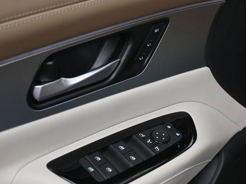 New 2026 Nissan Murano Platinum AWD/4WD image 16