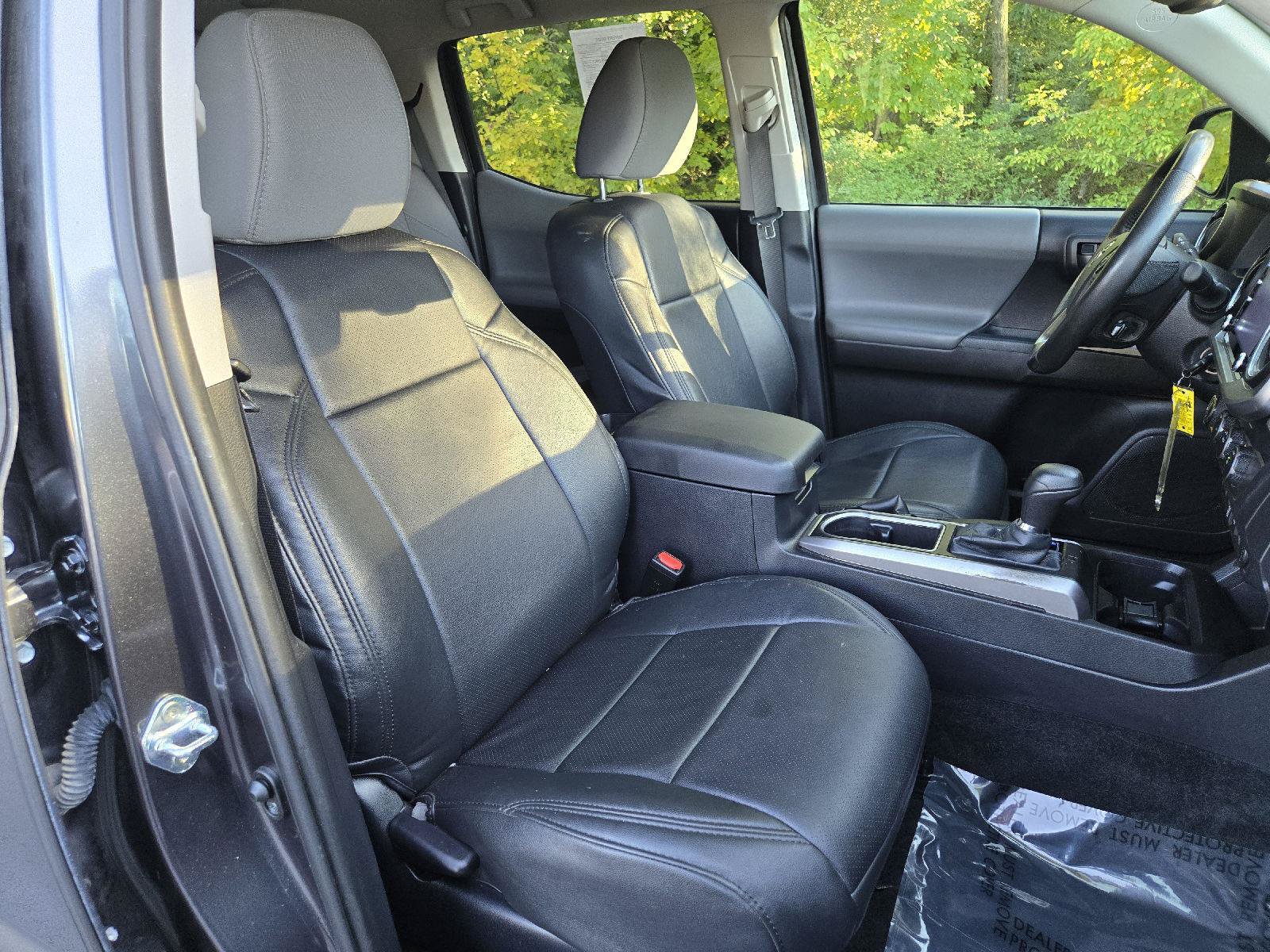 Used 2021 Toyota Tacoma SR5 AWD/4WD image 22