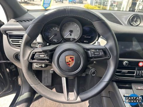 Used 2023 Porsche Macan S w/ Premium Package image 14